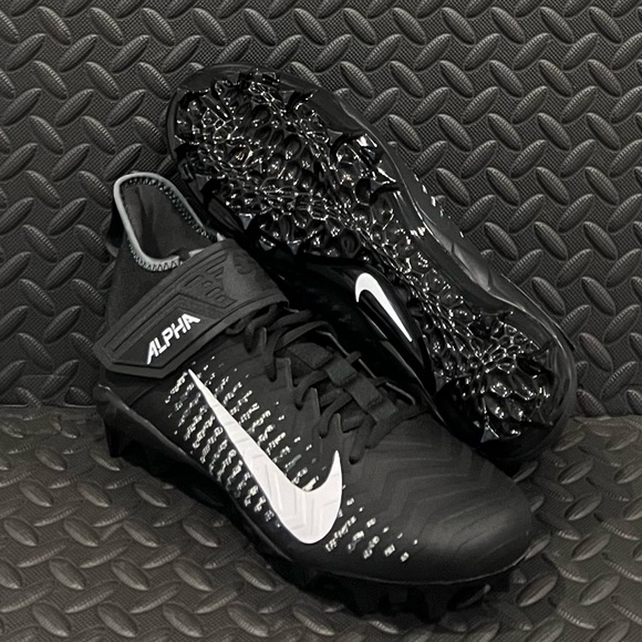 size 12 wide football cleats